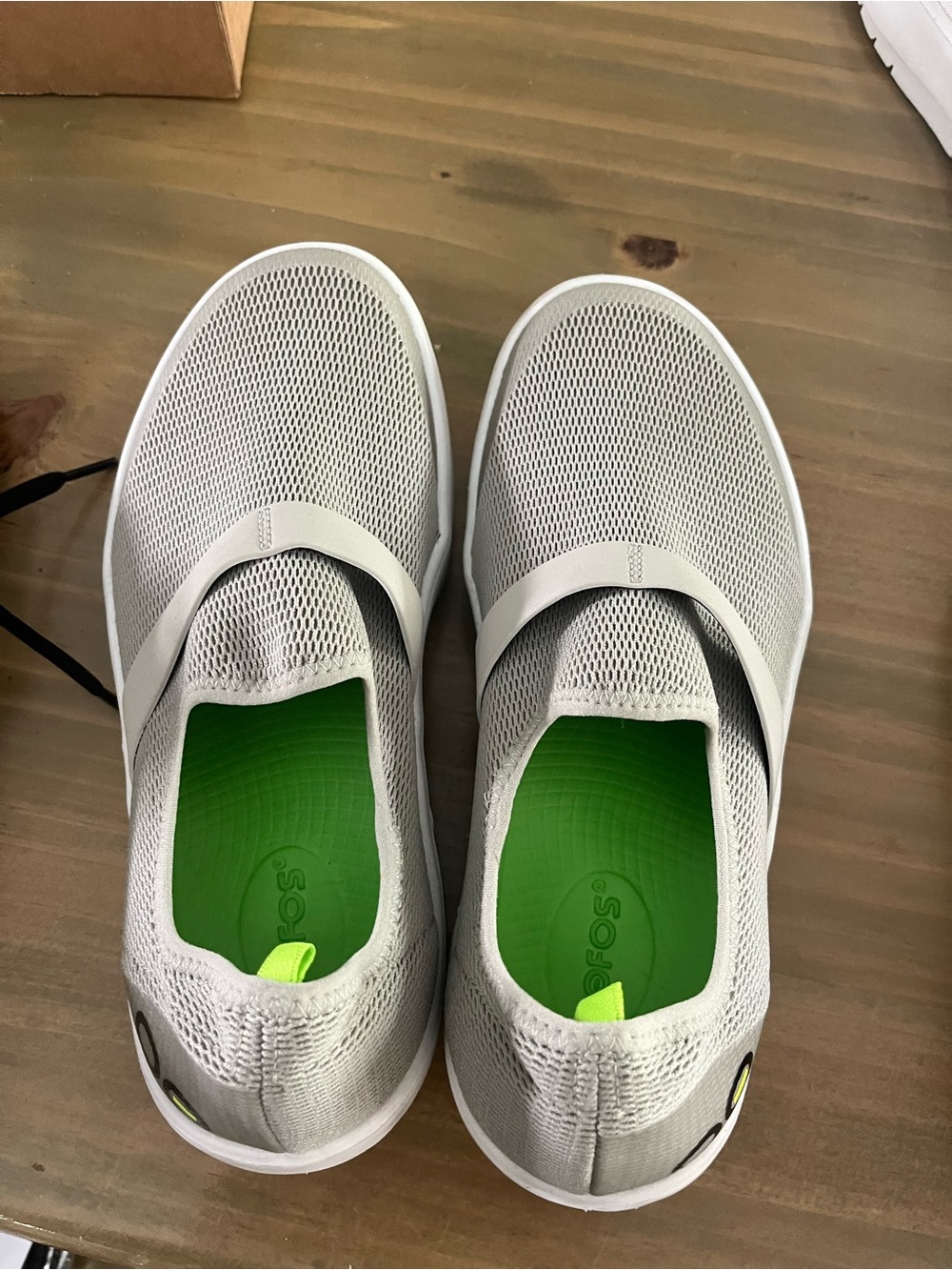 OOFOS Women's Light Gray Slip-On shoes